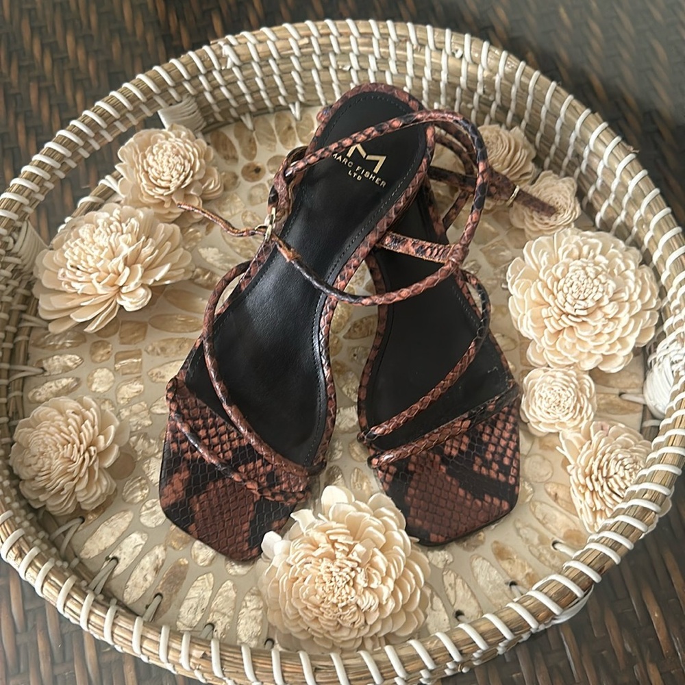 MARC FISHER Womens Brown Snakeskin Ankle Strap Buckle Leather Slingback Sandal